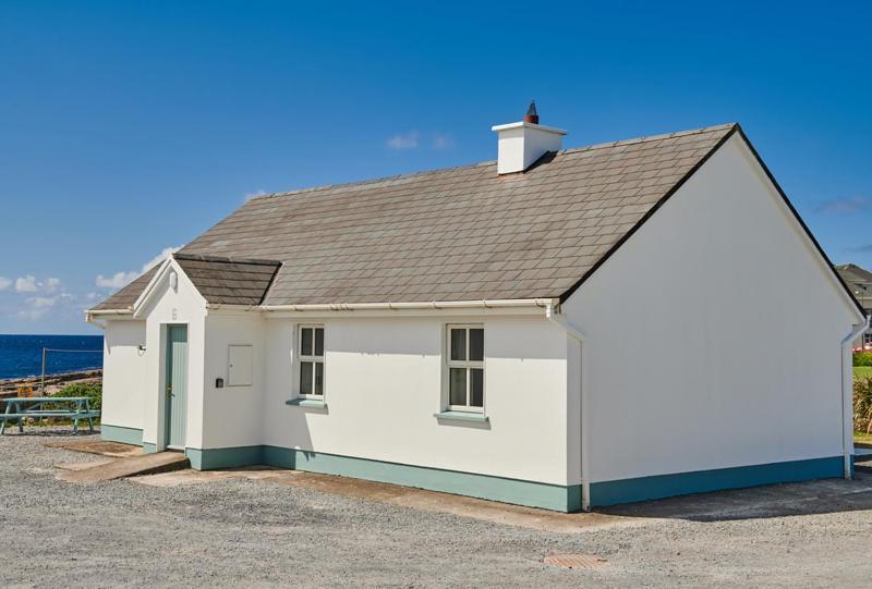 Armada Cottages Spanish Point Exteriér fotografie